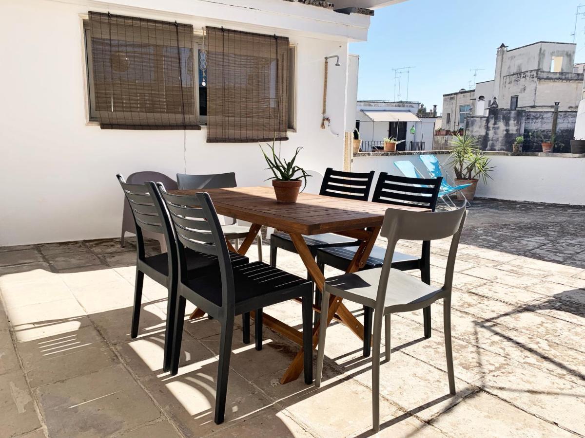 Upstairs - Lazy Terrace Vila Lecce Exterior foto