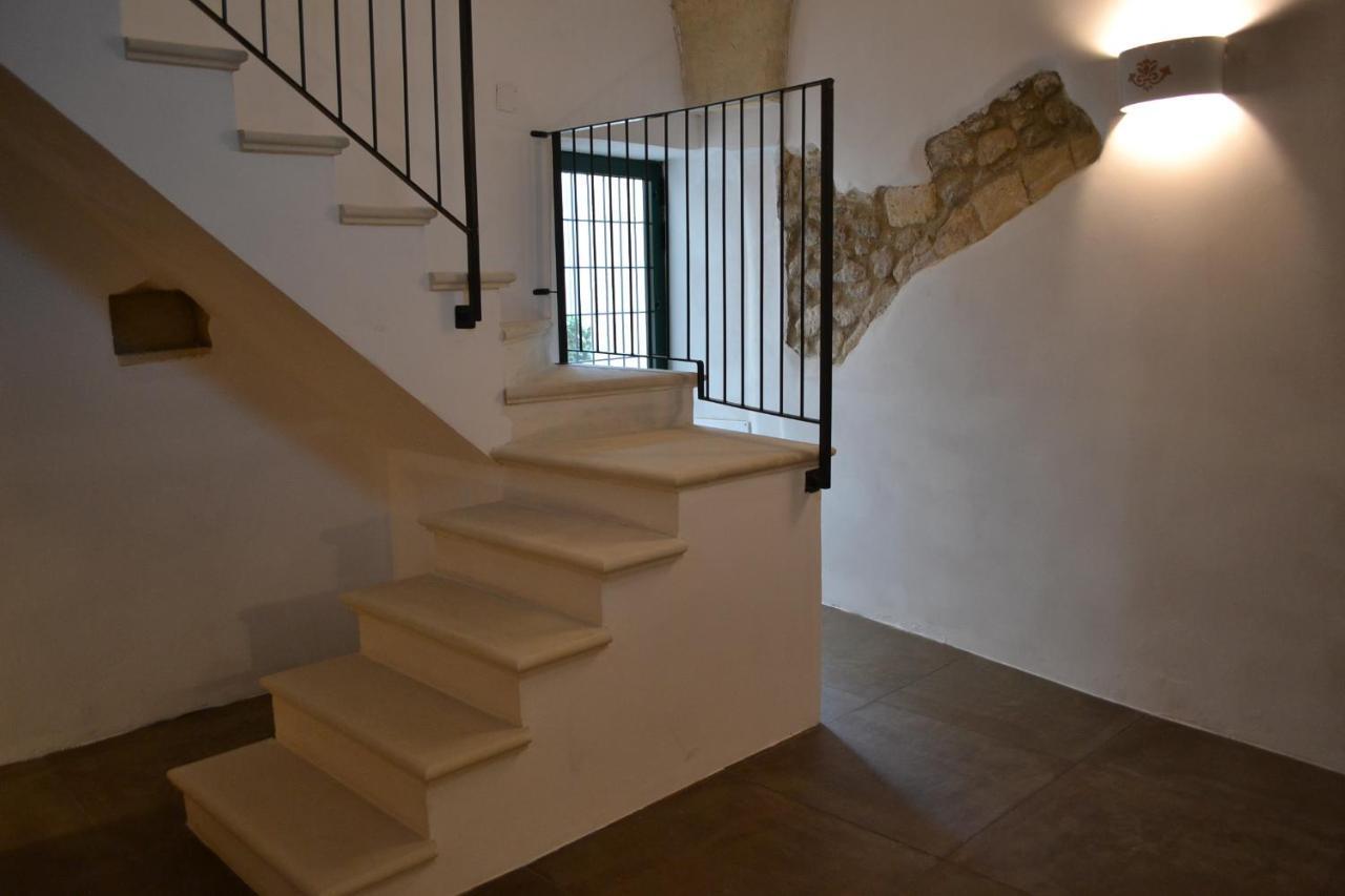 Upstairs - Lazy Terrace Vila Lecce Exterior foto