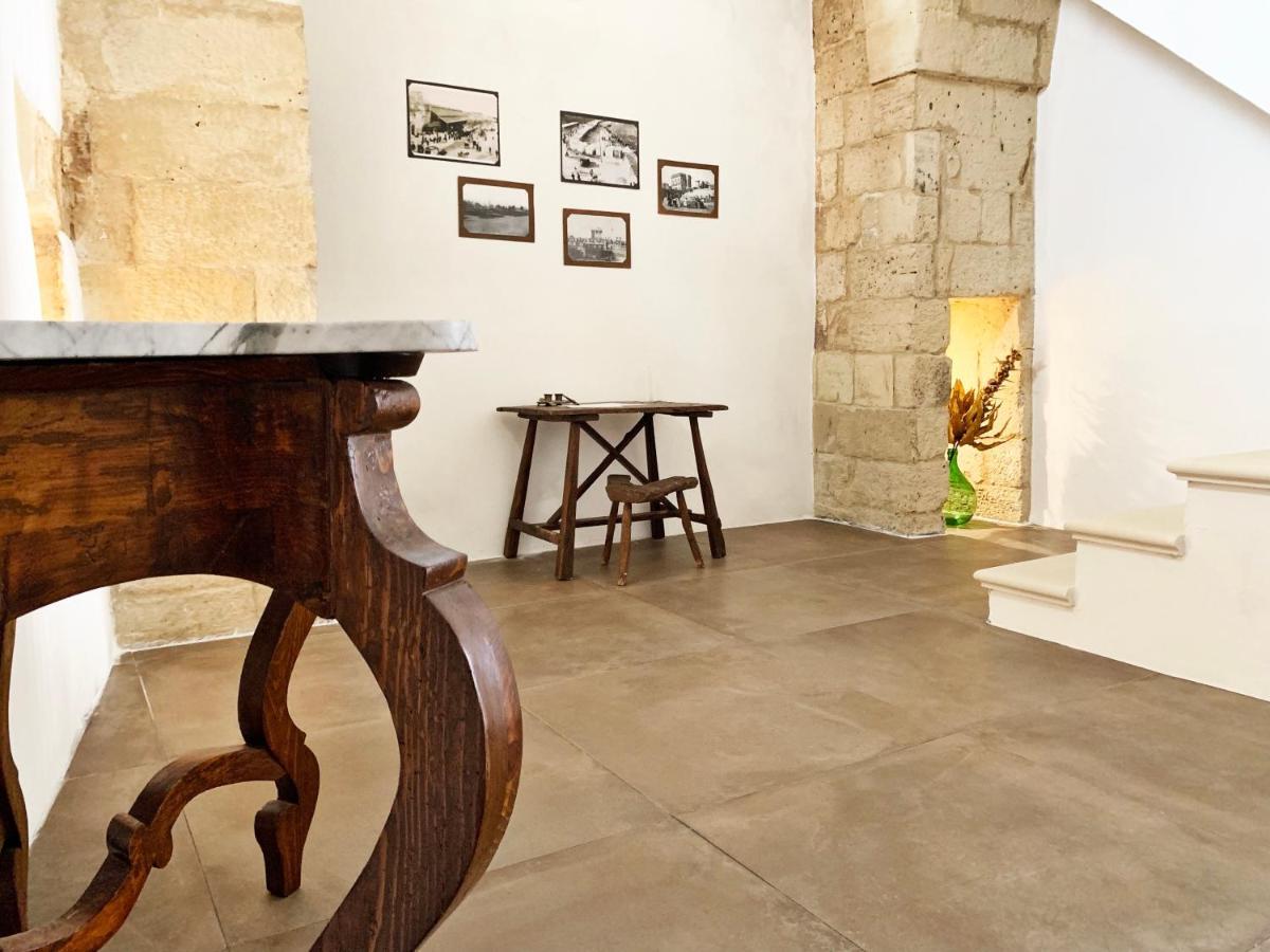 Upstairs - Lazy Terrace Vila Lecce Exterior foto