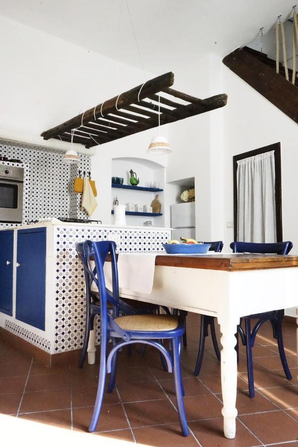 Upstairs - Lazy Terrace Vila Lecce Exterior foto