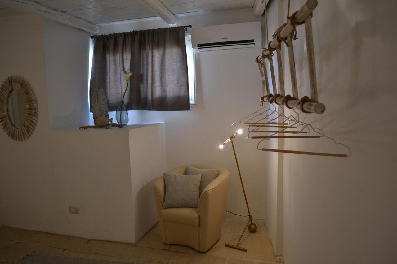 Upstairs - Lazy Terrace Vila Lecce Exterior foto